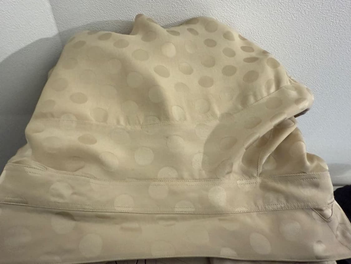 [신유님 착용] 생로랑 24ss 라지 폴카닷 자카드 실크 셔츠 상품이미지7