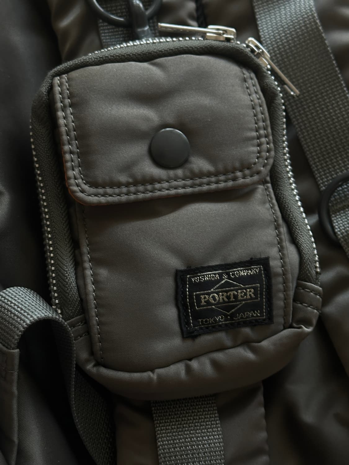 요시다포터 탱커 데이팩 백팩 실버그레이 상품이미지5