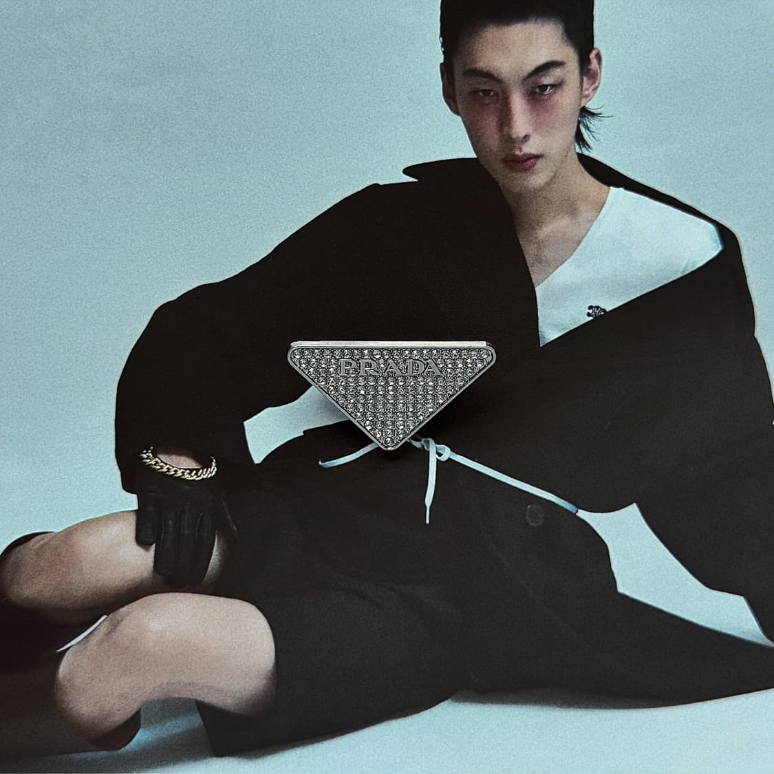 프라다 크리스탈 트라이앵글 브로치 업사이클링 상품이미지1