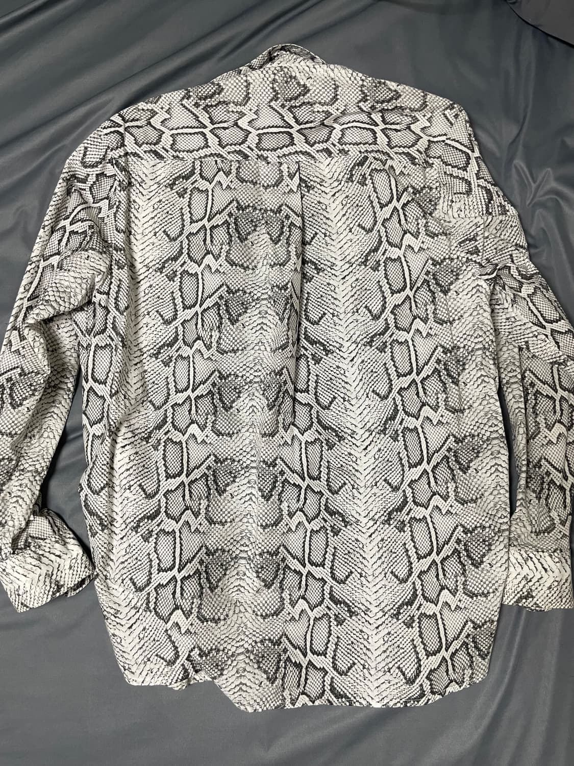 Eytys h&m 콜라보 스네이크 셔츠  상품이미지5