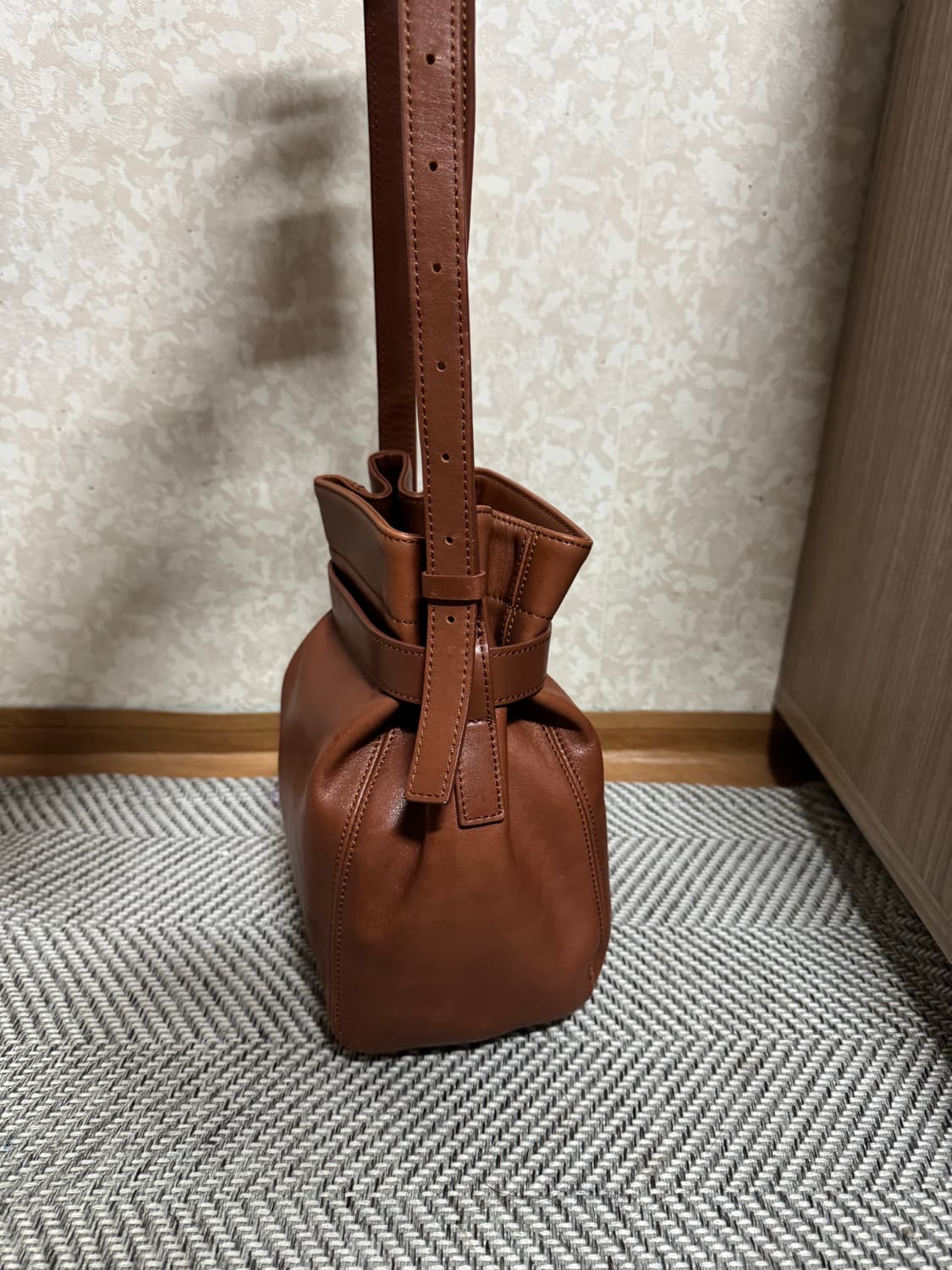 미닛뮤트 포트백 퐅백 버킷백 상품이미지4