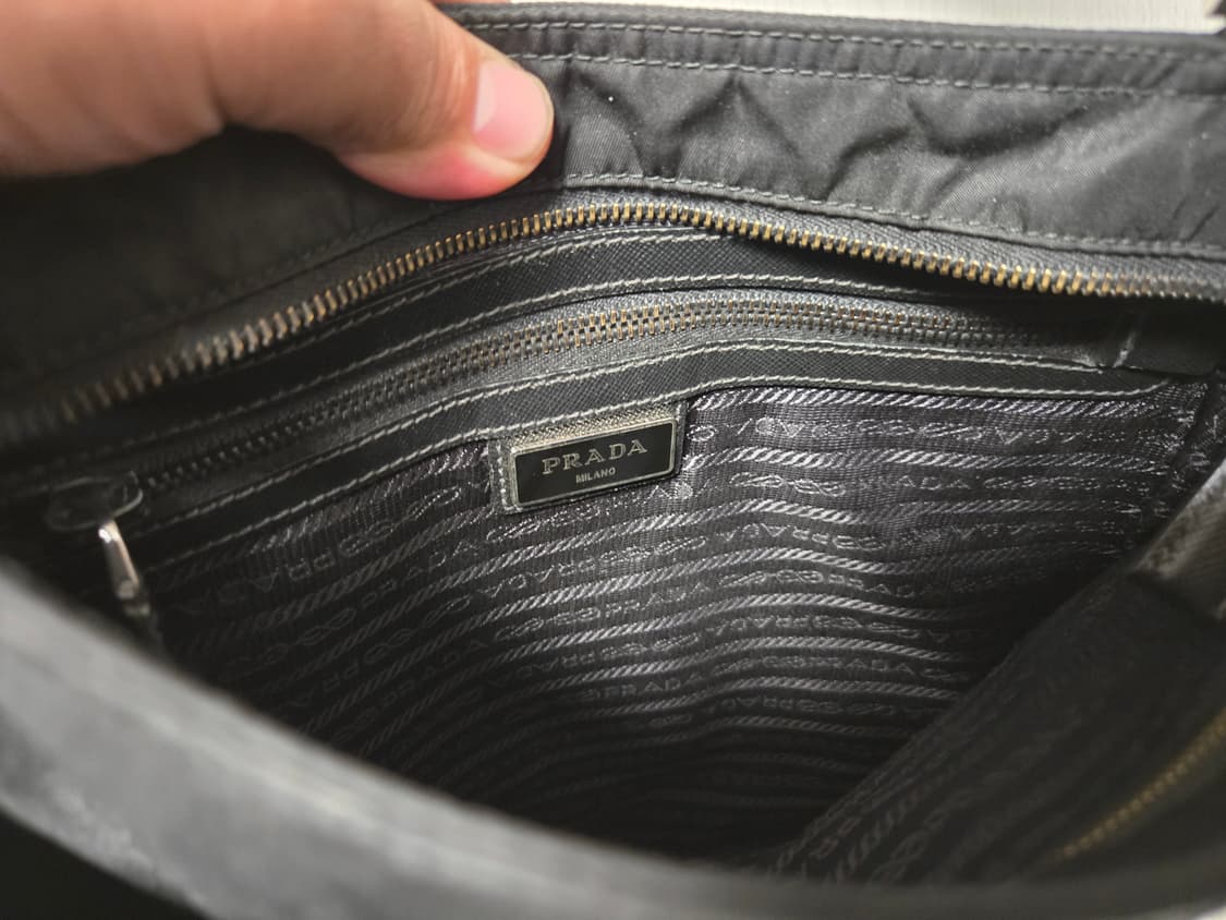 프라다 크로스백 판매합니다(정품검수완료) 상품이미지3