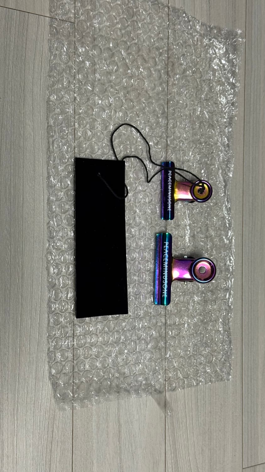 [OS] 지드래곤 GD 피스마이너스원 폴리곤 불독 집게 상품이미지2