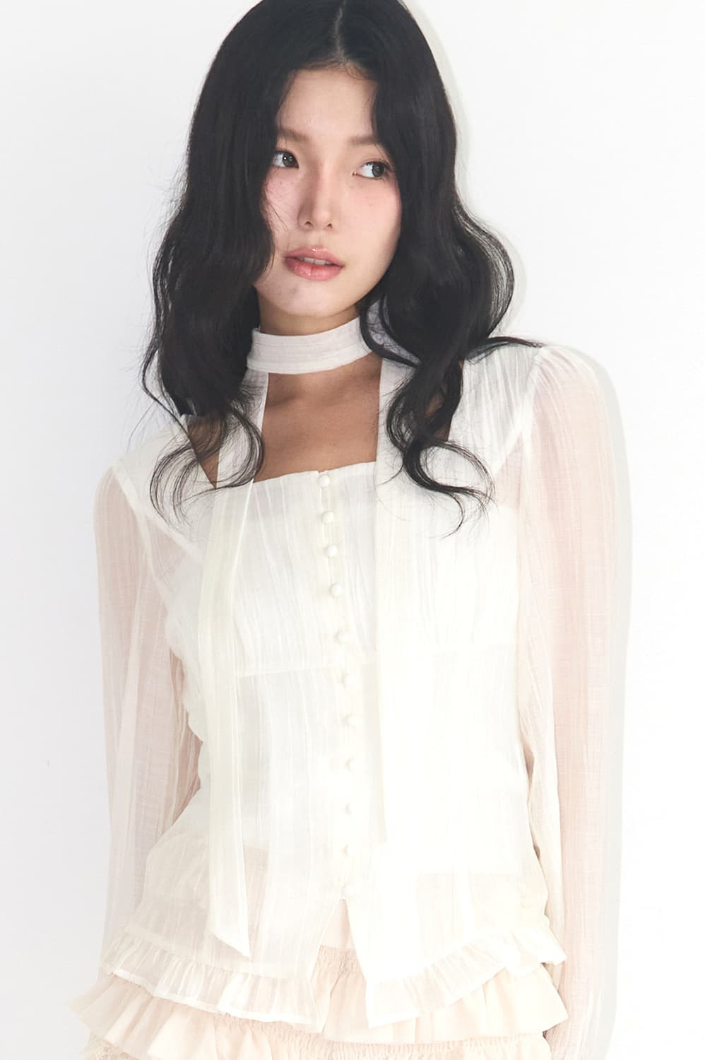 일리고 리본 타이 스퀘어넥 블라우스 크림 상품이미지1