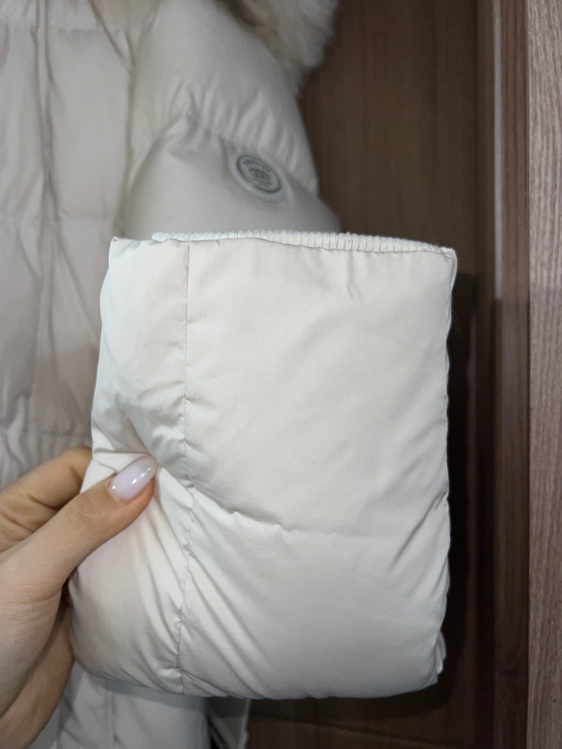 에고이스트 시그니처 페미닌 구스 롱 다운 (55) 상태 굳 상품이미지8