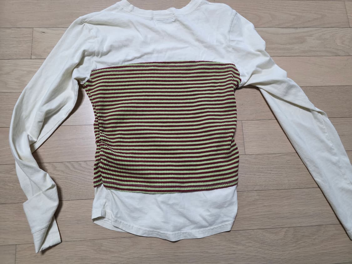 스트라이프 배색 일체형 레이어드 티셔츠 상품이미지3