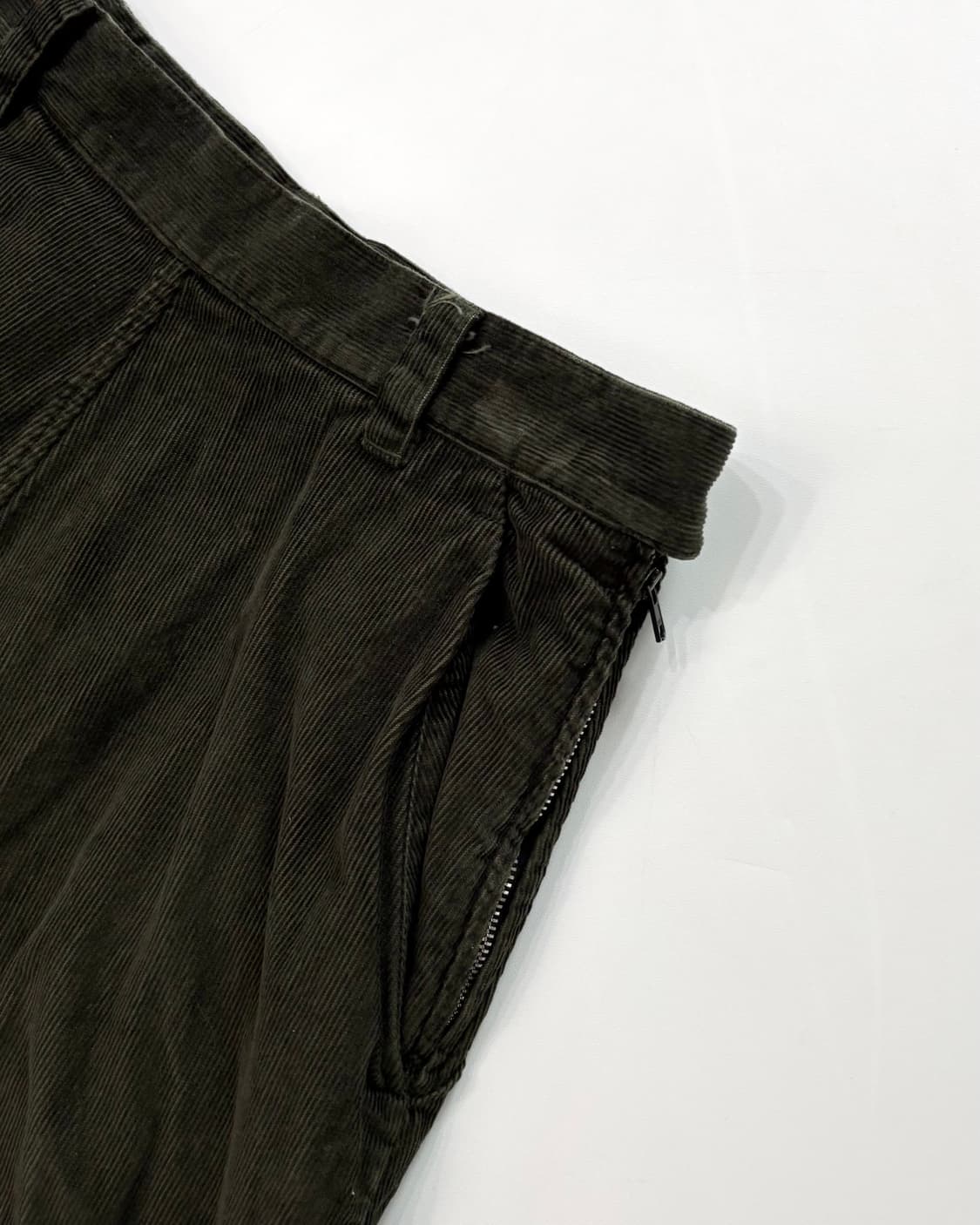 MHL 마가렛호웰 그린카키 코듀로이 A라인 미니 스커트  상품이미지3