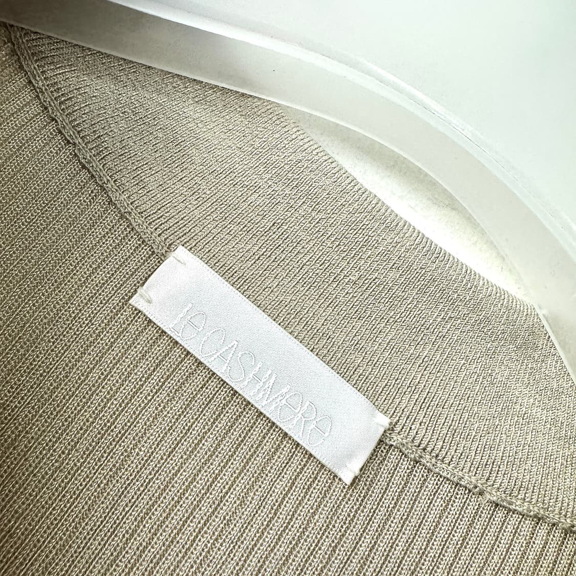 르캐시미어 25 리브드 칼라 니트 상품이미지4