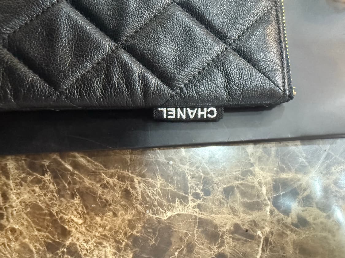 정품 샤넬 29번대 캐비어 클러치 팝니다 상품이미지2