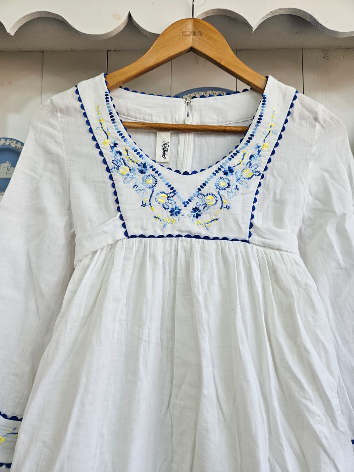 화이트 블루 자수 리본 원피스 상품이미지3