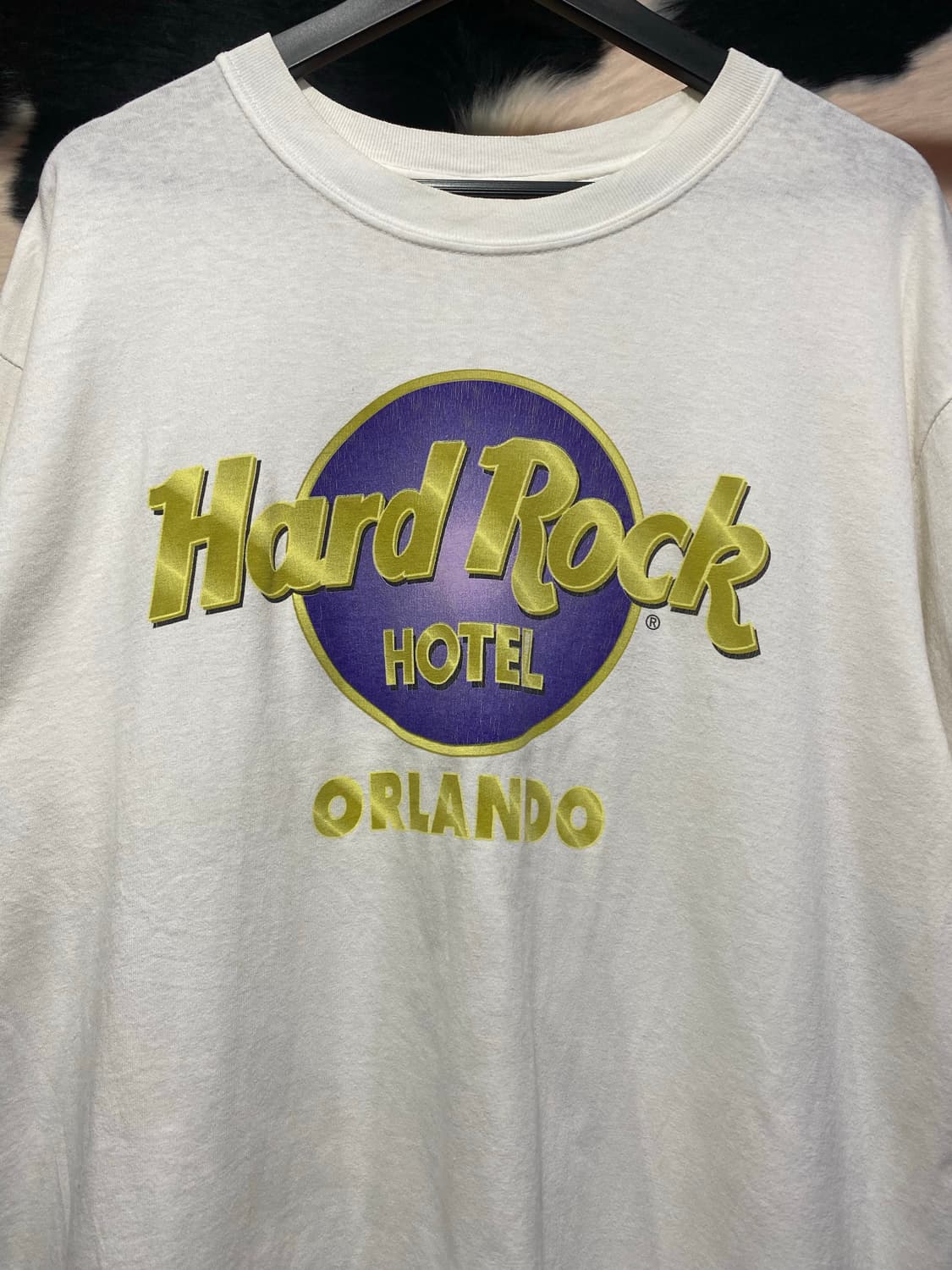 Hard Rock 호텔 골드 로고 프린팅 반팔 티셔츠 상품이미지3