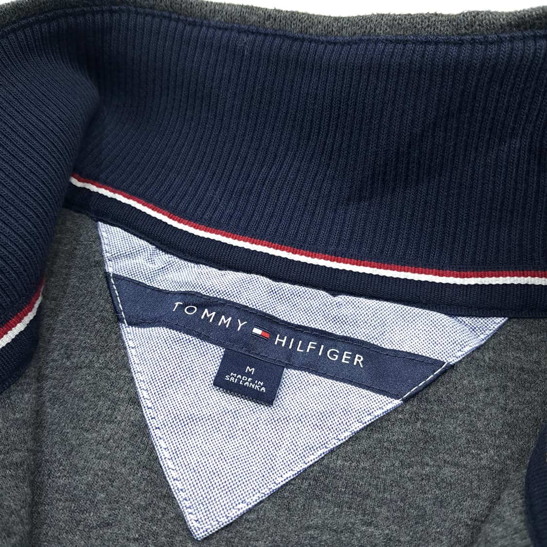 CL216 M 타미힐피거 코튼 삼색테이핑 차콜 하프집업 니트 스웨터 상품이미지3