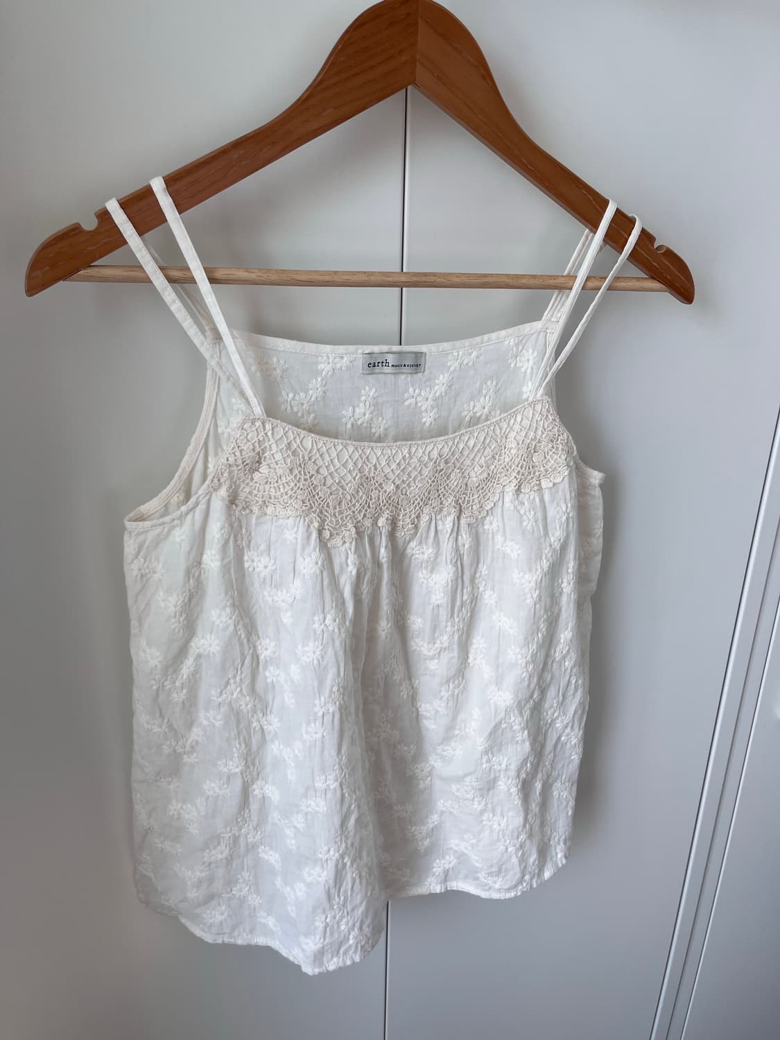 Earth music 얼스뮤직 잔꽃 레이스 슬리브리스 상품이미지9