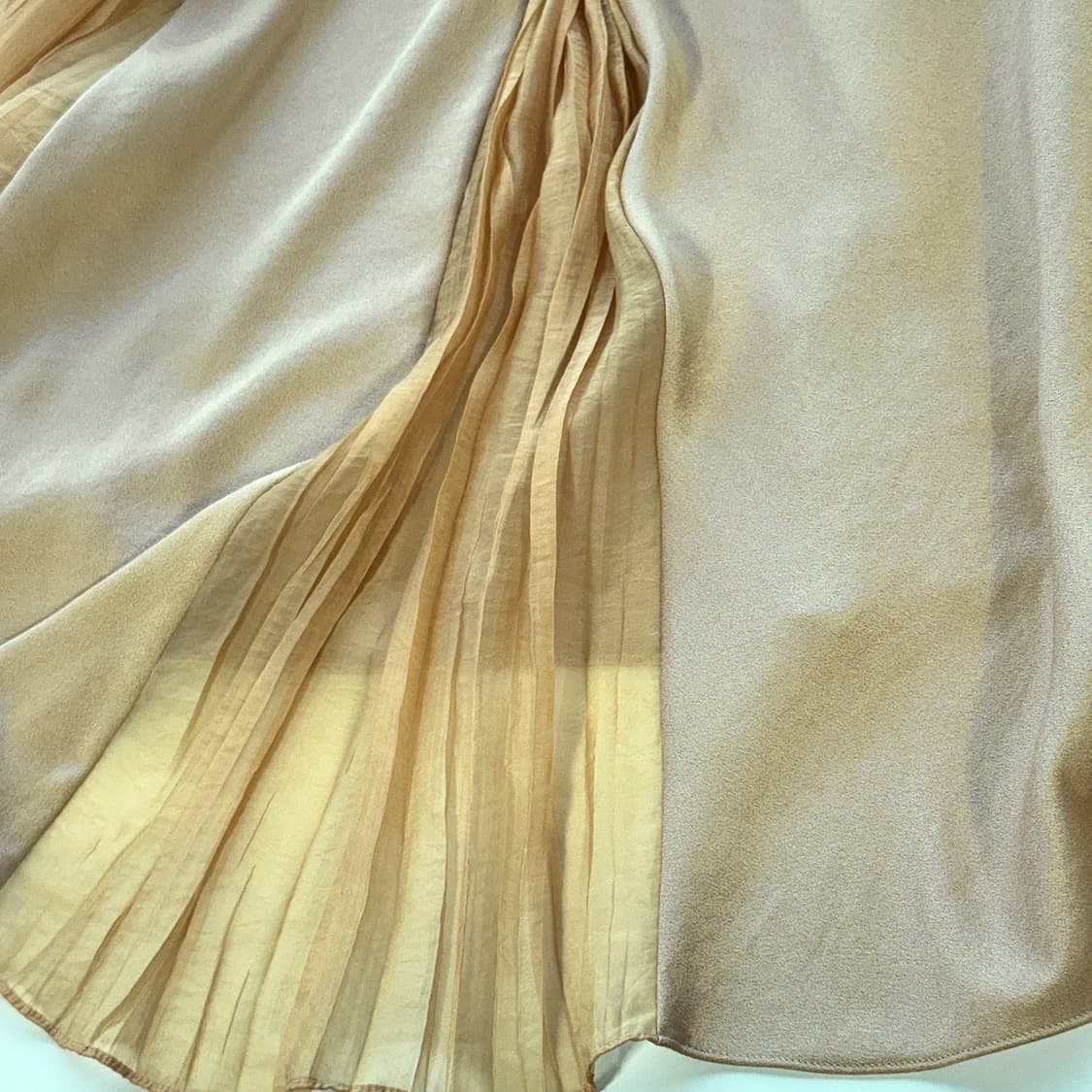 빈스 플리츠 패널 언발 미디 스커트 [새상품] 상품이미지7