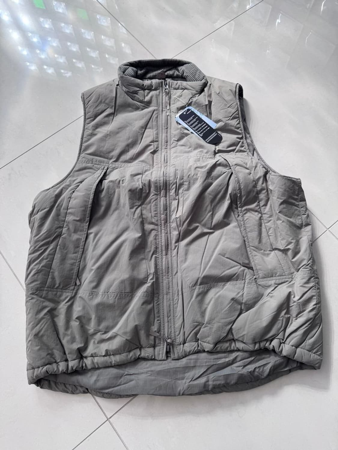 HIGH LOFT VEST PRIMALOFT 하이 로프트 조끼 상품이미지1