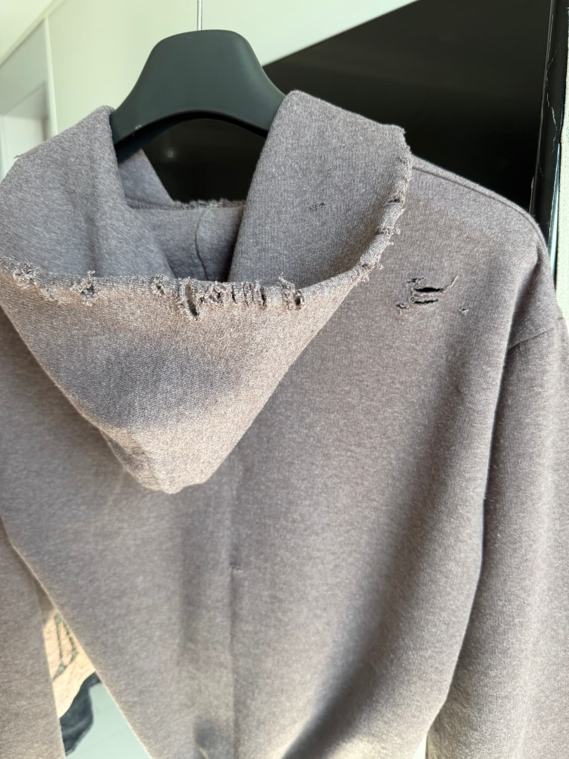 디디에르 didier 디스트레스 페이딩 후드티 (코르티스 크러쉬 등 착용 상품이미지4