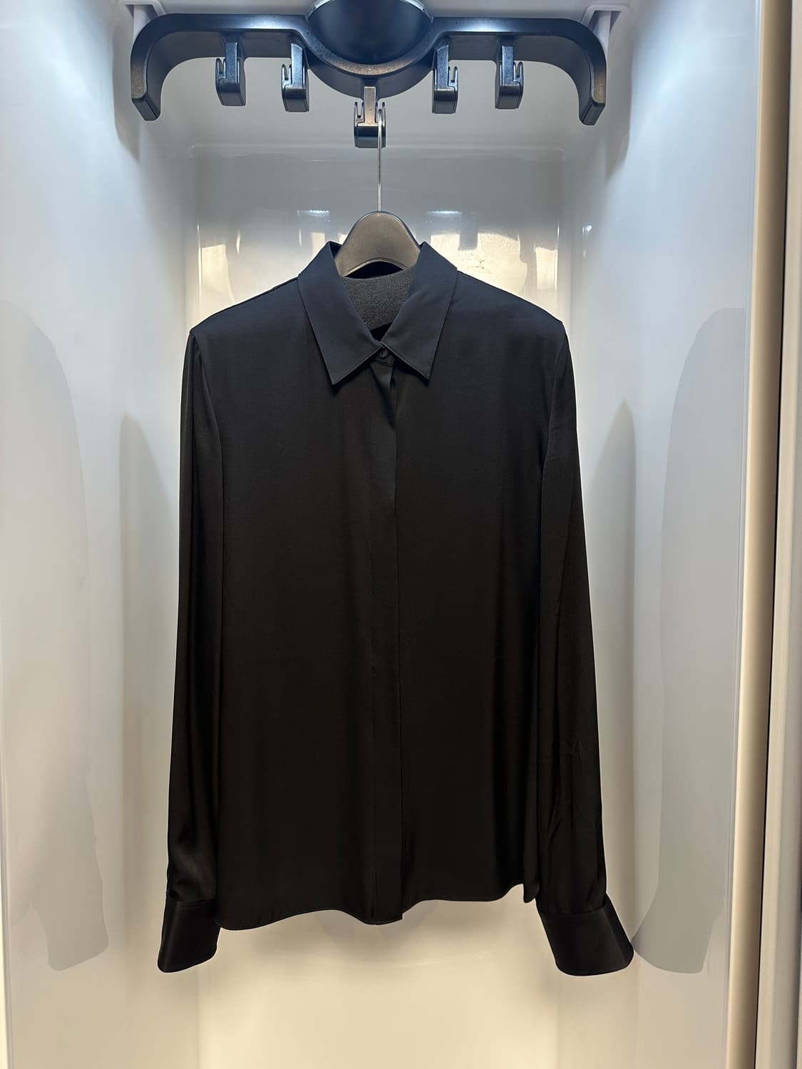 띠어리 Theory 클래식 핏 실크 셔츠 블랙 M 상품이미지1