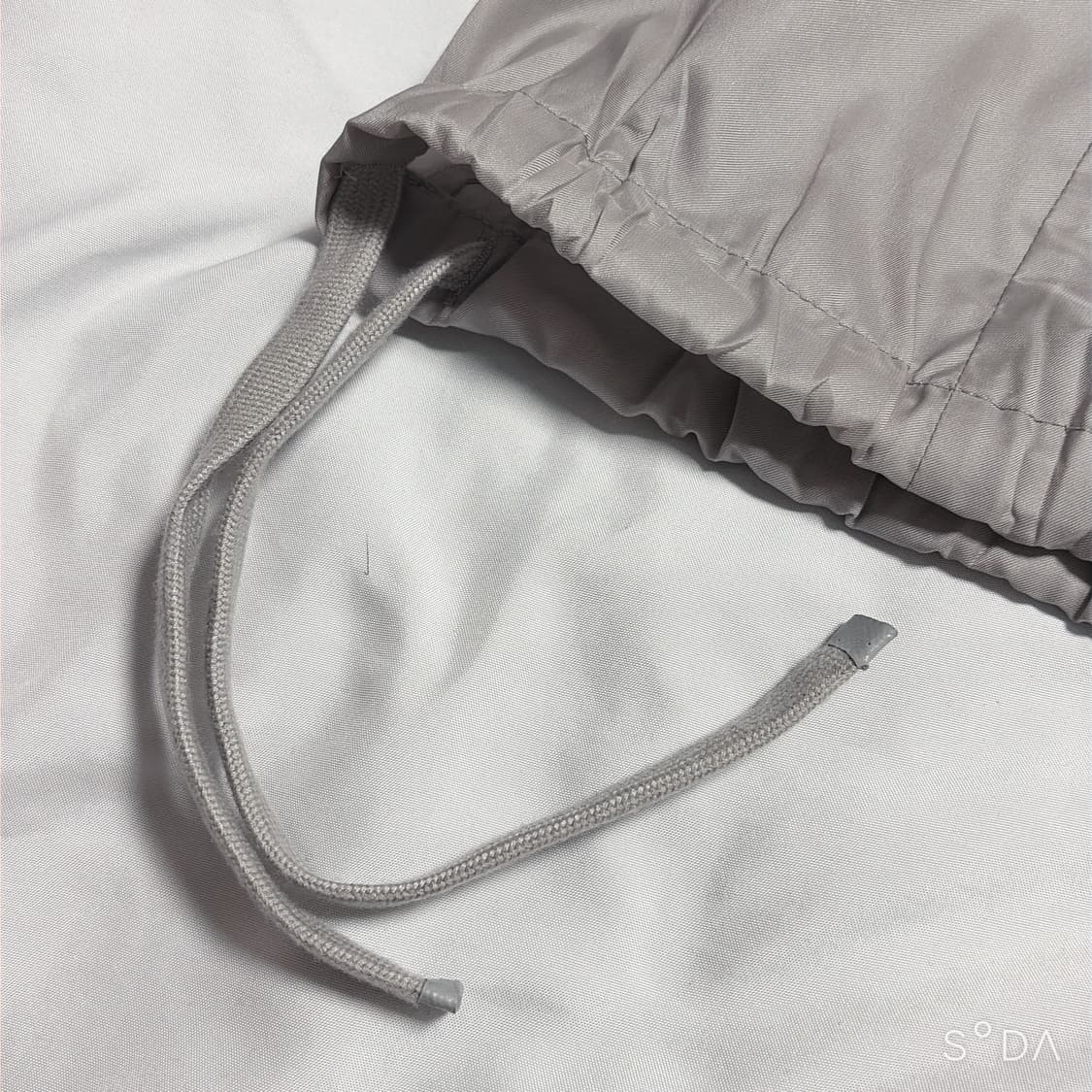 미우미우 23s/s 테크니컬 나일론 드레스(윈드 브레이커) 상품이미지8