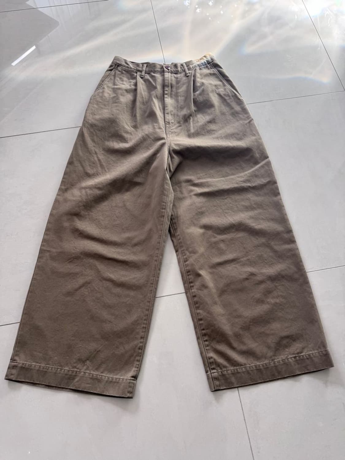 HIGH WAIST CHINO PANTS 하이웨이스트 치노 팬츠 상품이미지1