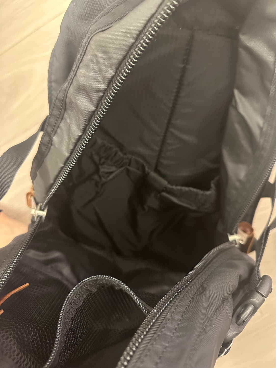 그레고리 데이앤하프 블랙 백팩 가방 상품이미지3