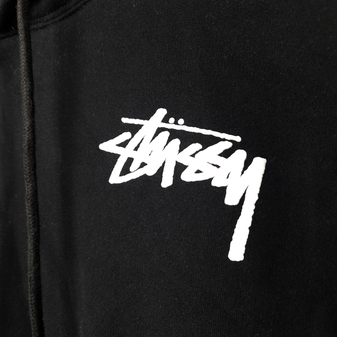77 (120)스투시 기모 후드 티셔츠 블랙 상품이미지3