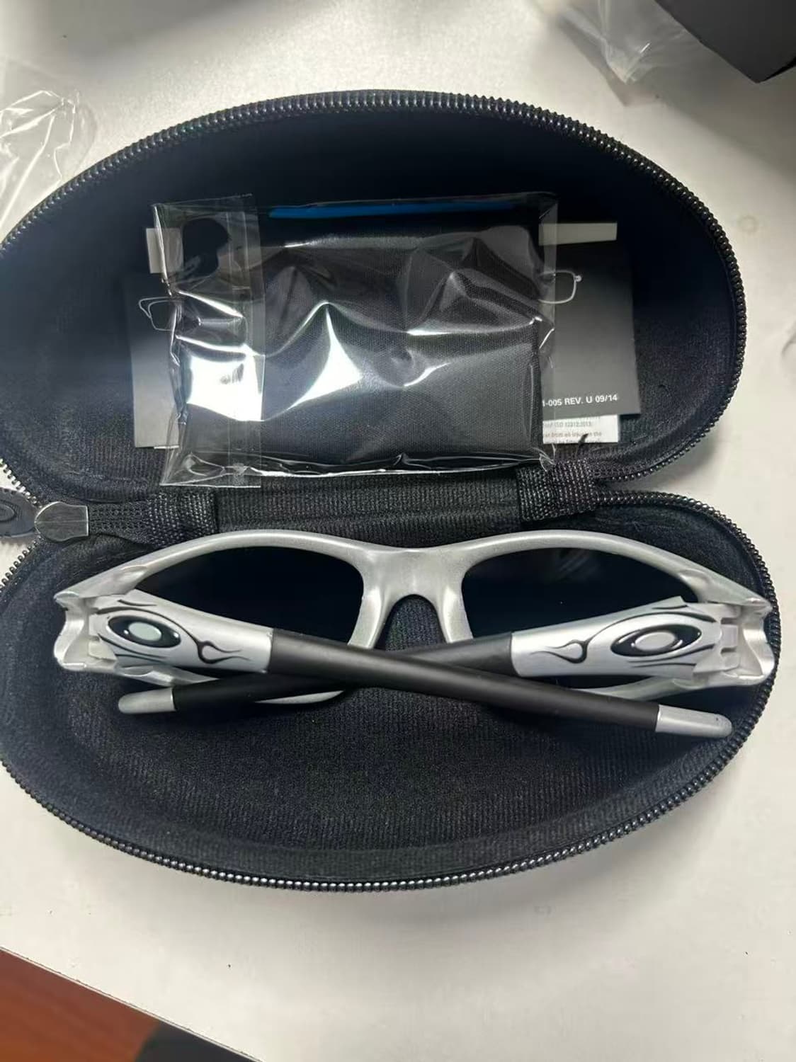 오클리 아이 자켓 리덕스 실버 프레임 프리즘 상품이미지4