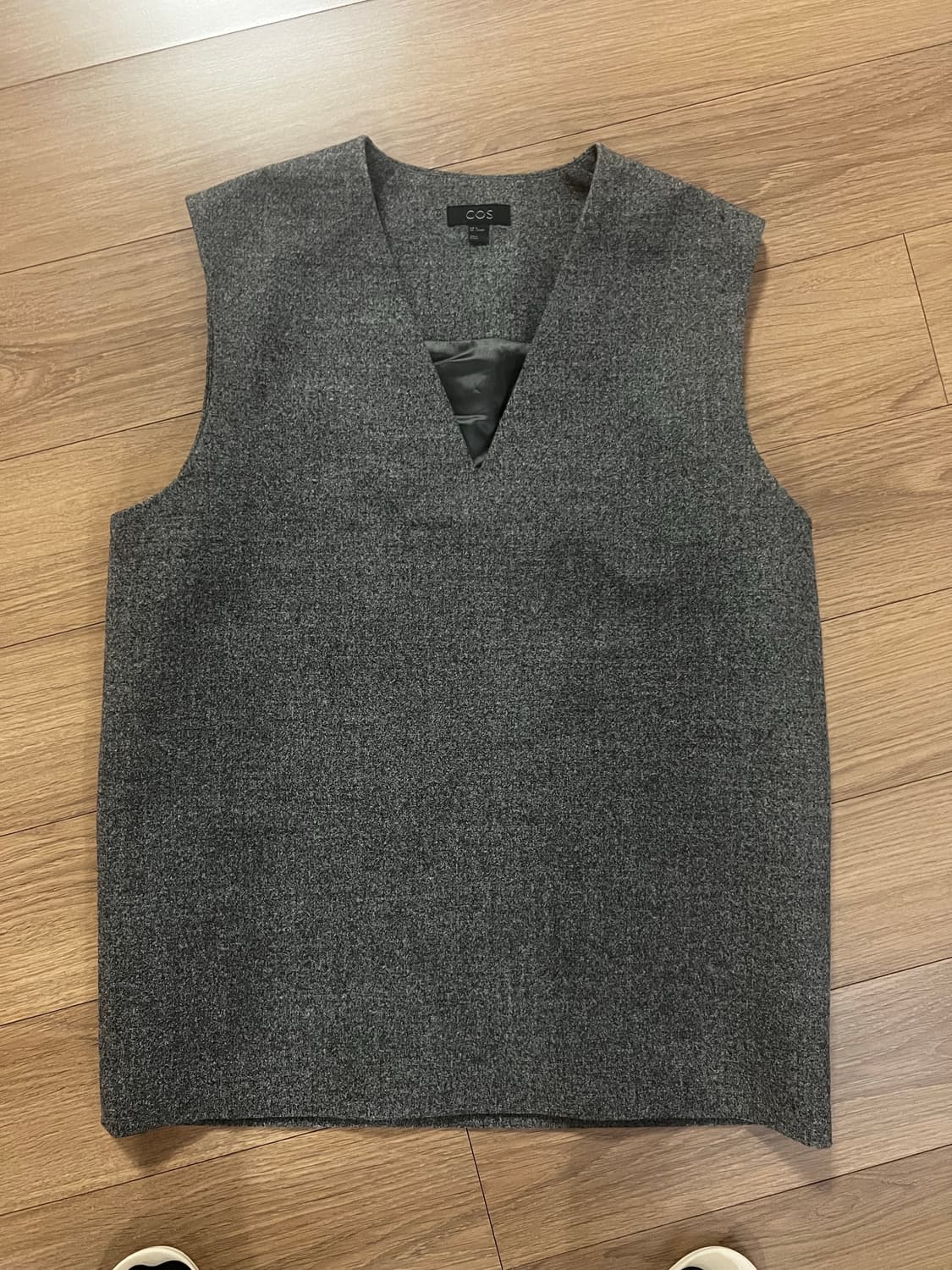 cos 우븐 울 브이넥 베스트 M 상품이미지2