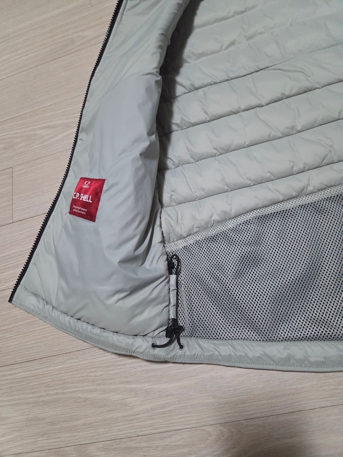 CP컴퍼니 고글 후드 패딩 조끼(L) 상품이미지6