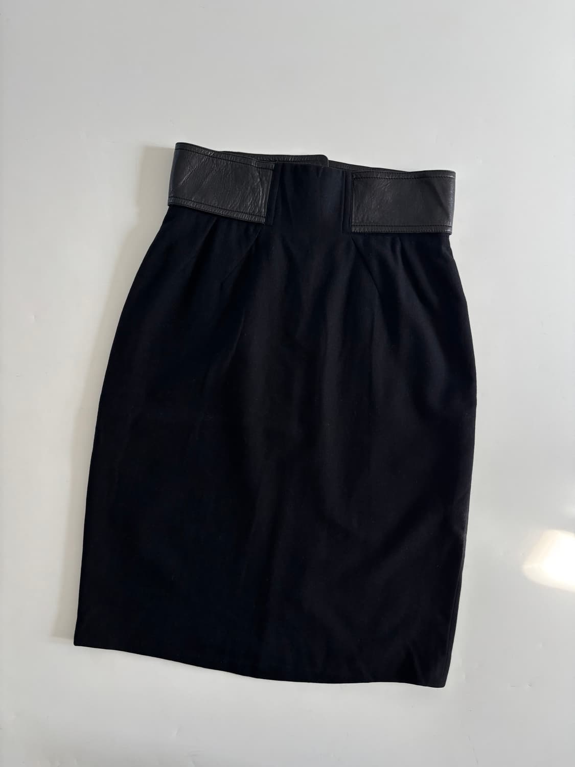Gucci 구찌 블랙 가죽 미니 스커트 상품이미지5