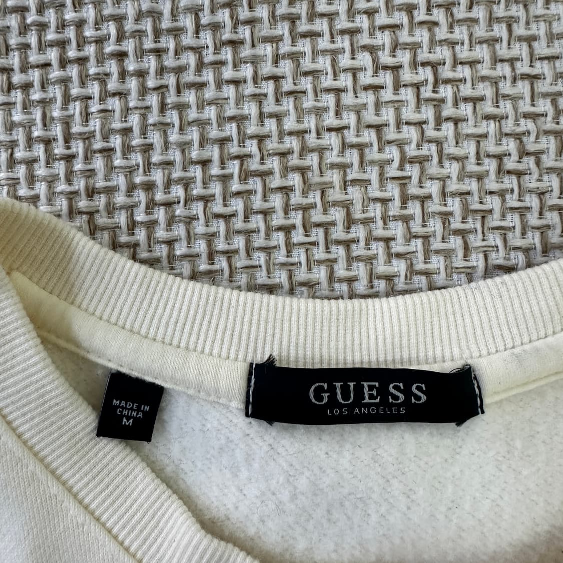 M 게스 로고 프린팅 맨투맨 0424D 상품이미지2