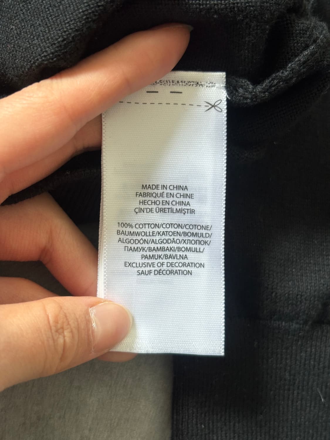 Polo 폴로 랄프로렌 블랙 컬러 피마코튼 브이넥 니트 상품이미지5