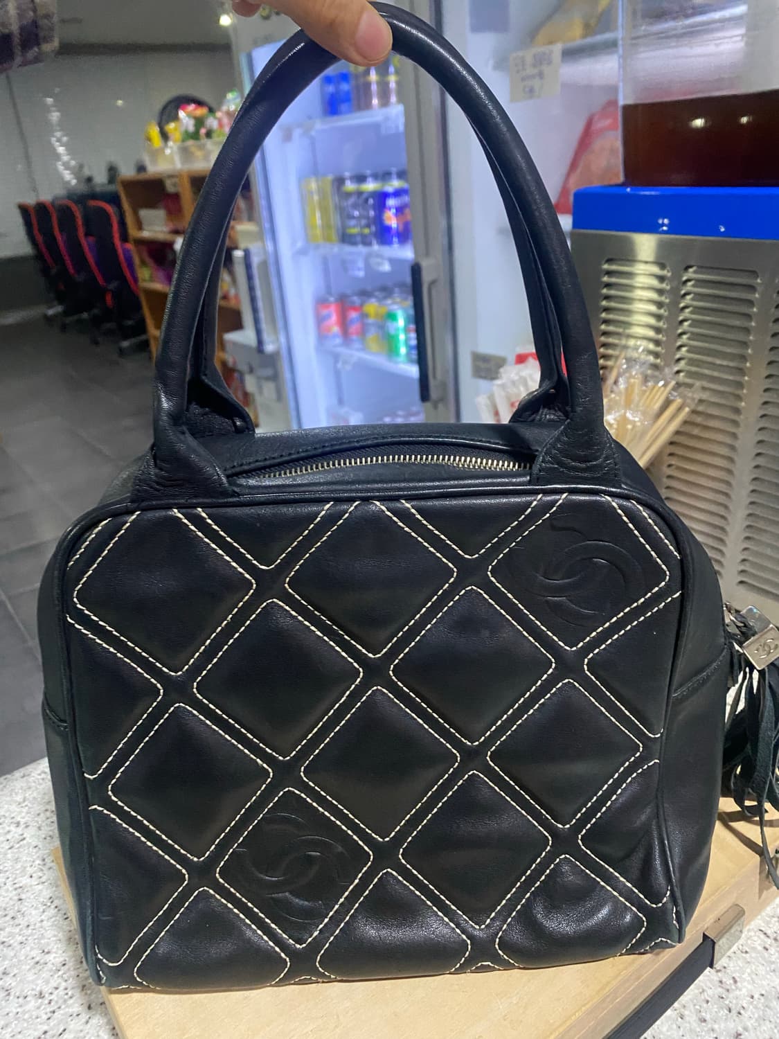 퀼팅 리얼가죽 토트백 블랙 상품이미지1