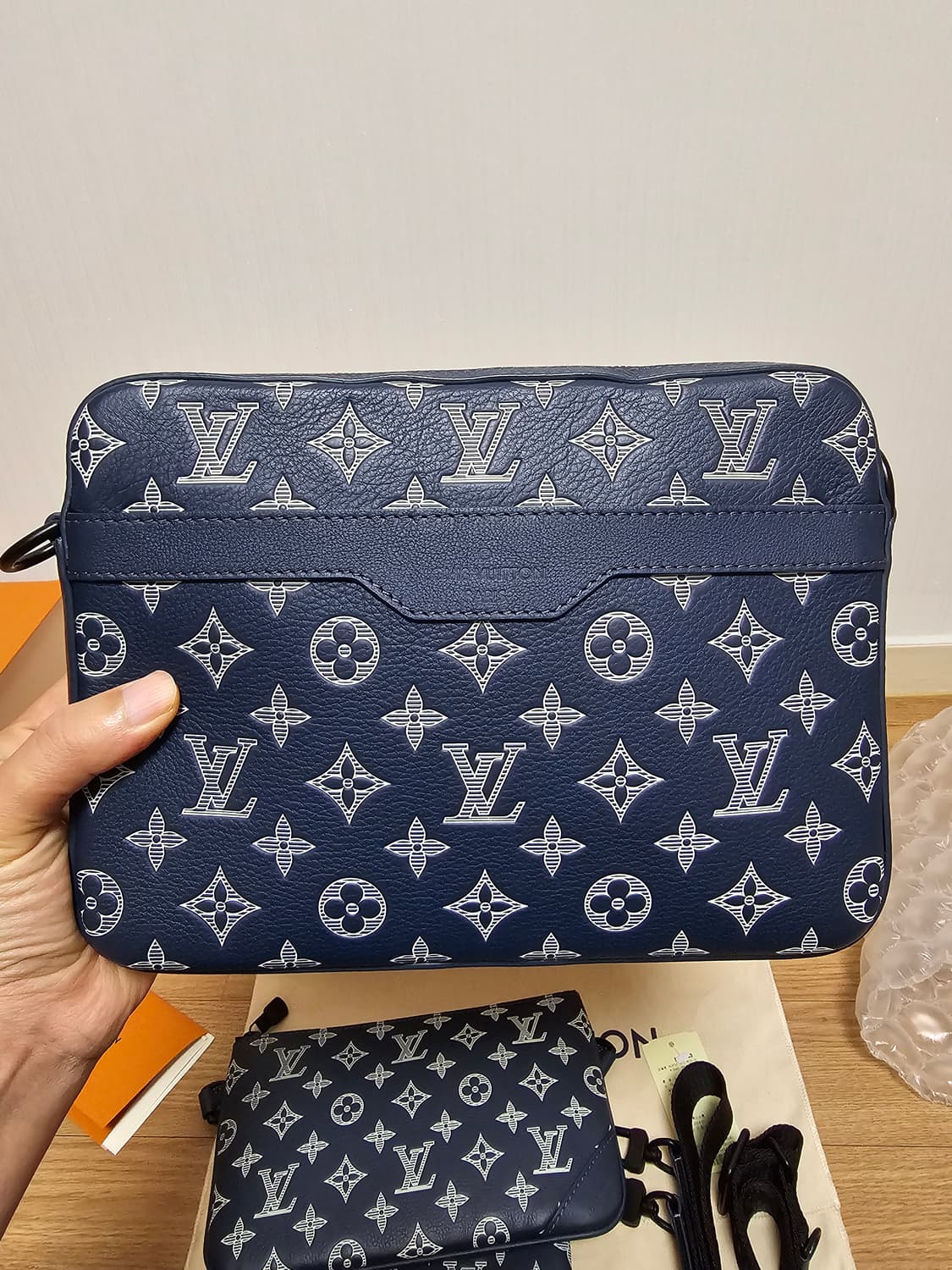 루이비통 올레더 트리오 메신저 크로스백 다크네이비 (새상품) 상품이미지5