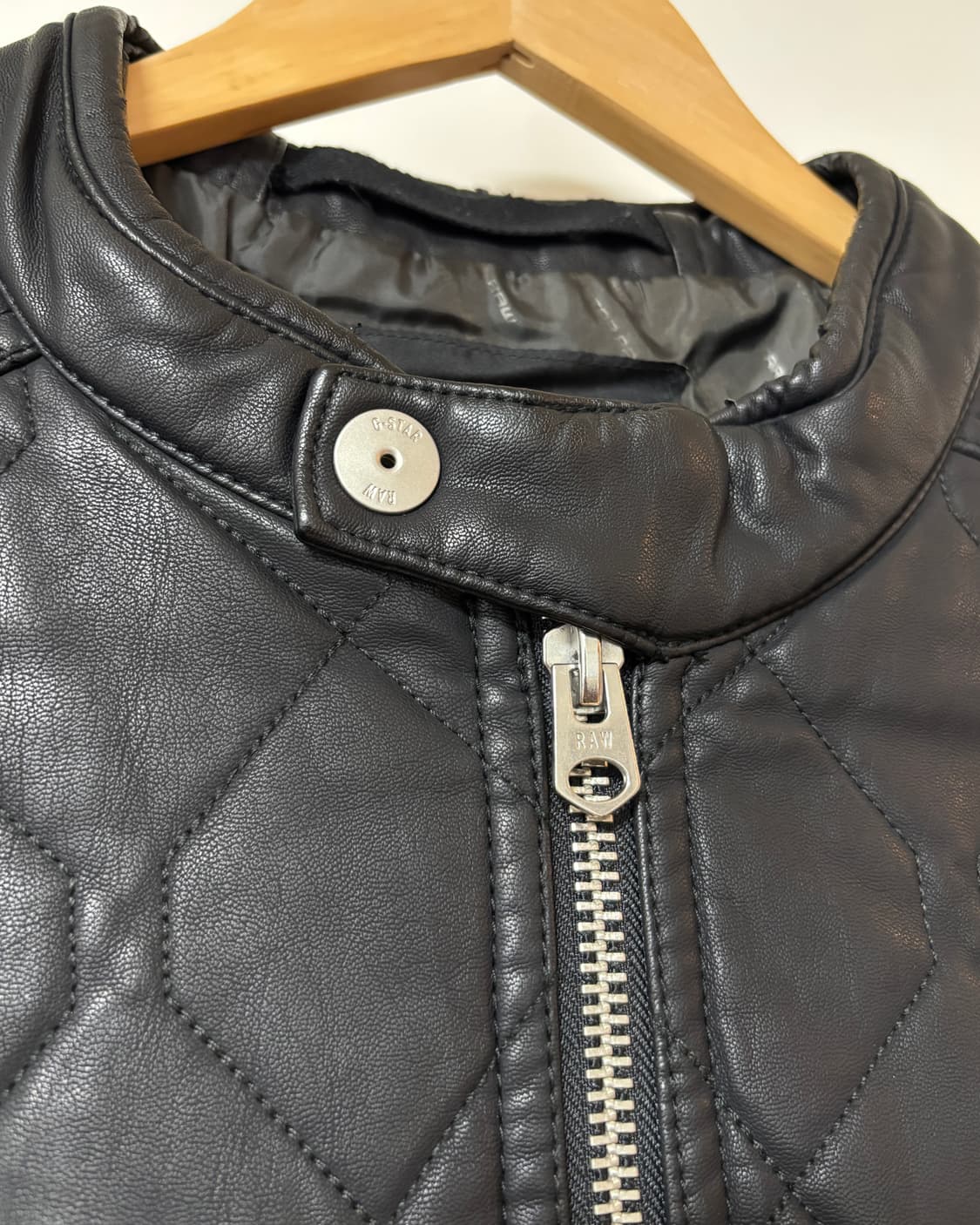 (XL) 지스타로우 코티드 퀼팅 자켓 (레더 이펙트) 상품이미지2