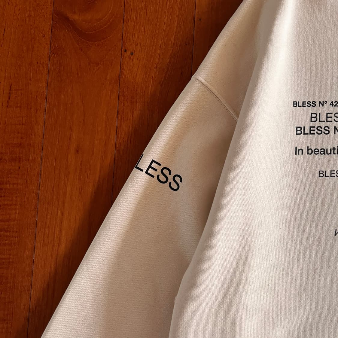 BLESS N.73 MULTICOLLECTION lll 스웻셔츠 네추럴 상품이미지2