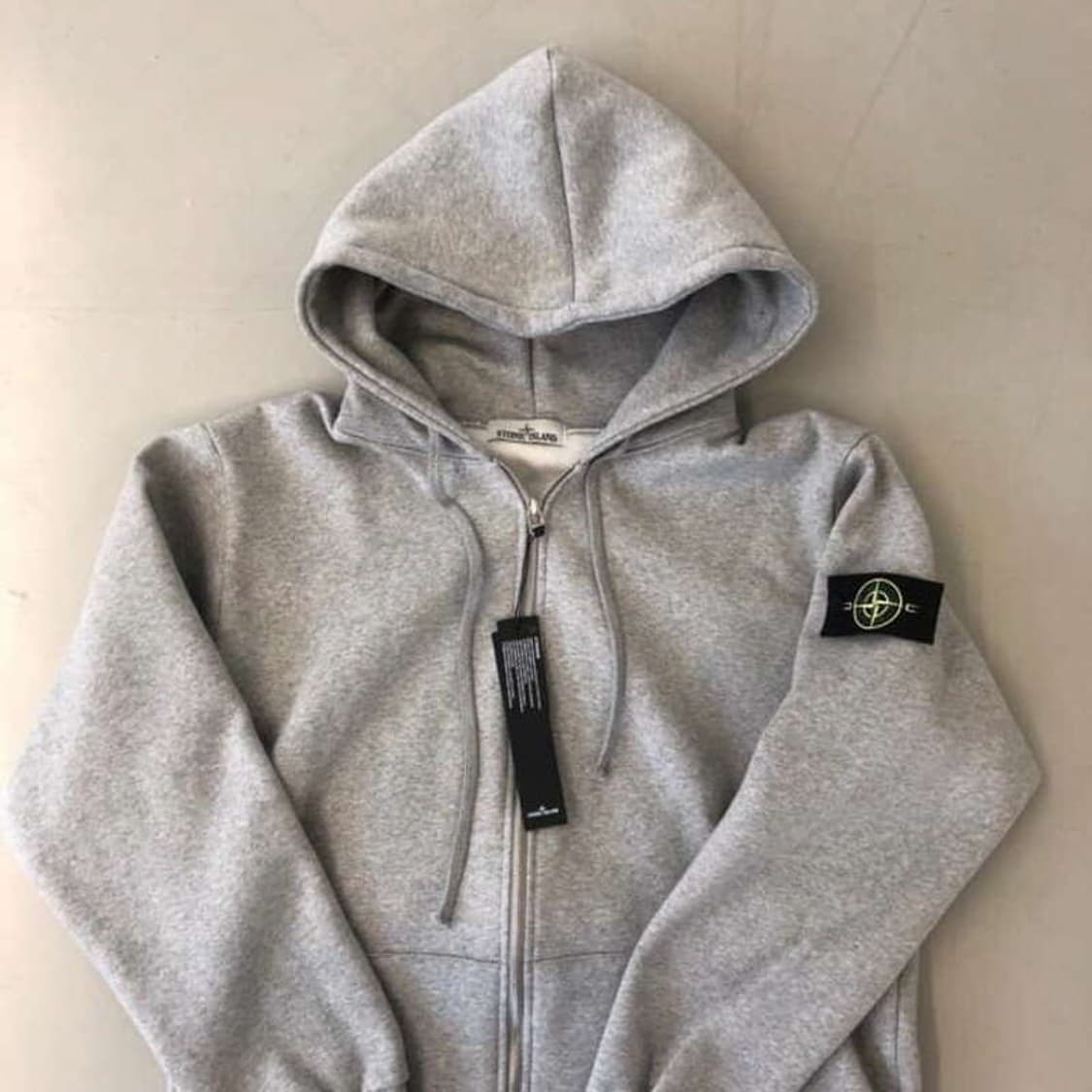 스톤아일랜드 와펜 소프트 후드집업 새상품 (블랙.그레이) 상품이미지3
