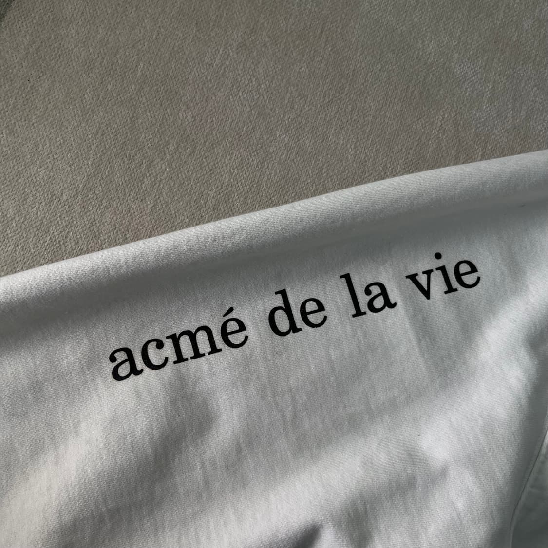 105 아크메드라비 화이트 후드티 상품이미지8