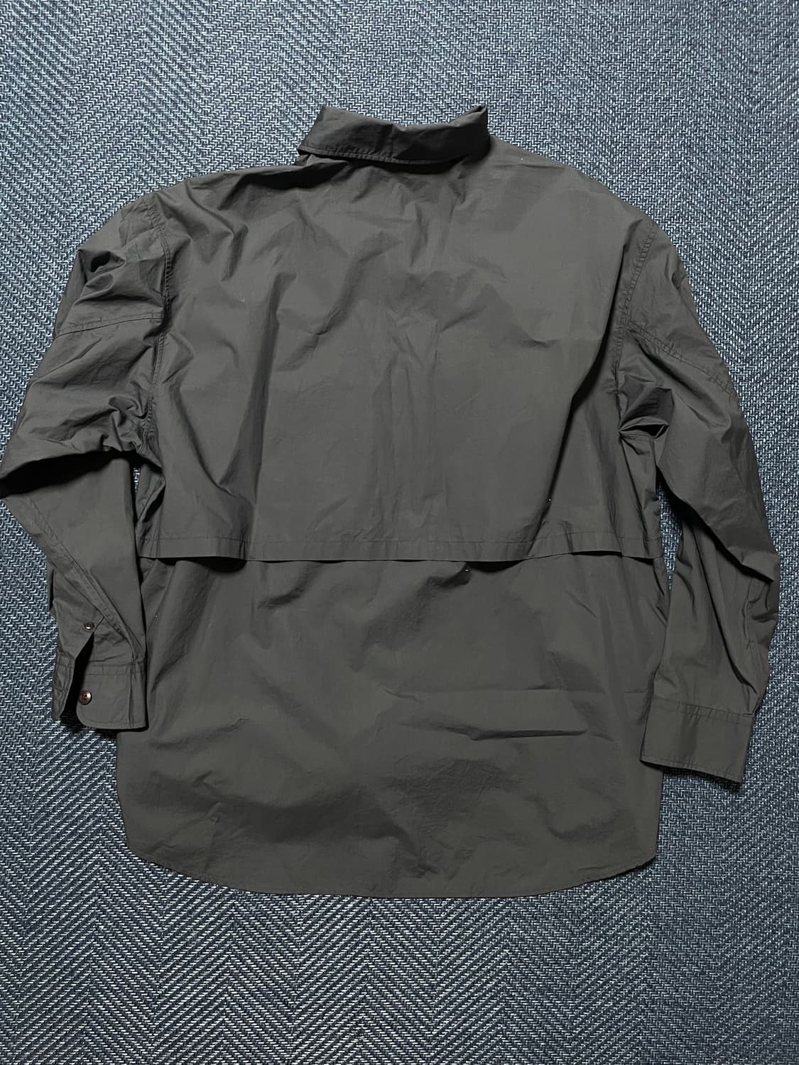 유니클로u 유틸리티셔츠 상품이미지2