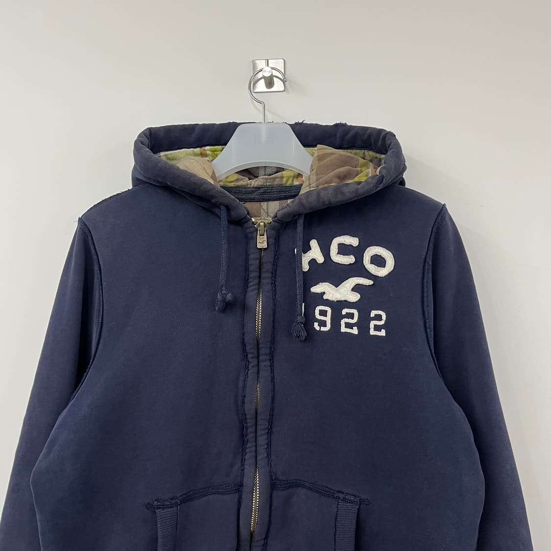 홀리스터 자수로고 체크 누빔안감 네이비 후드집업 상품이미지4