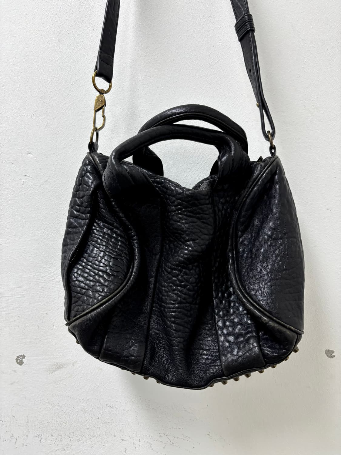 “Alexander Wang” 블랙 로키 스터드 가방(인스타릴스참고 상품이미지4