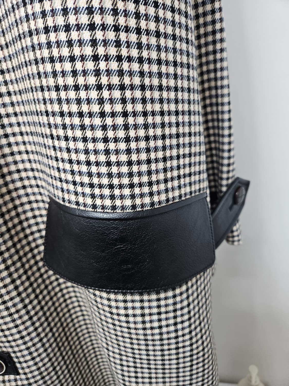 비욘드클로젯 아카이브 컬렉션 오버핏 트렌치코트 (새상품급) 상품이미지4