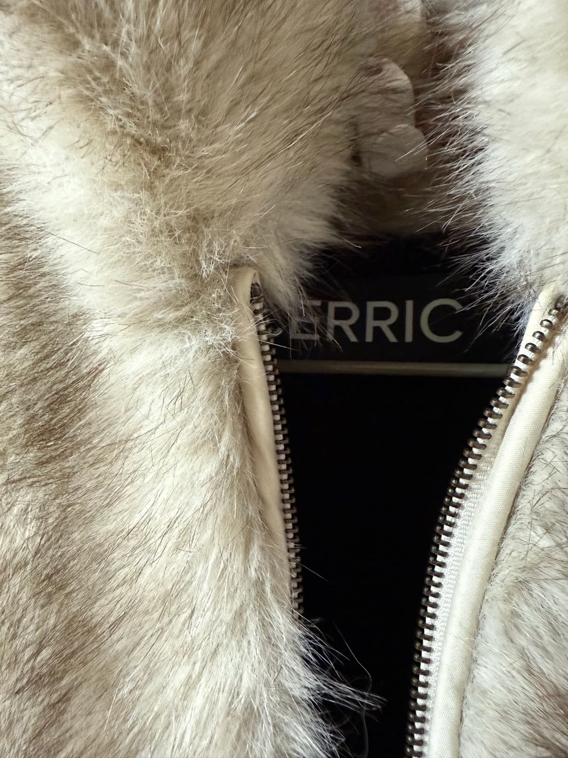 세릭 brushed fur jacket 퍼자켓 베이지 상품이미지8