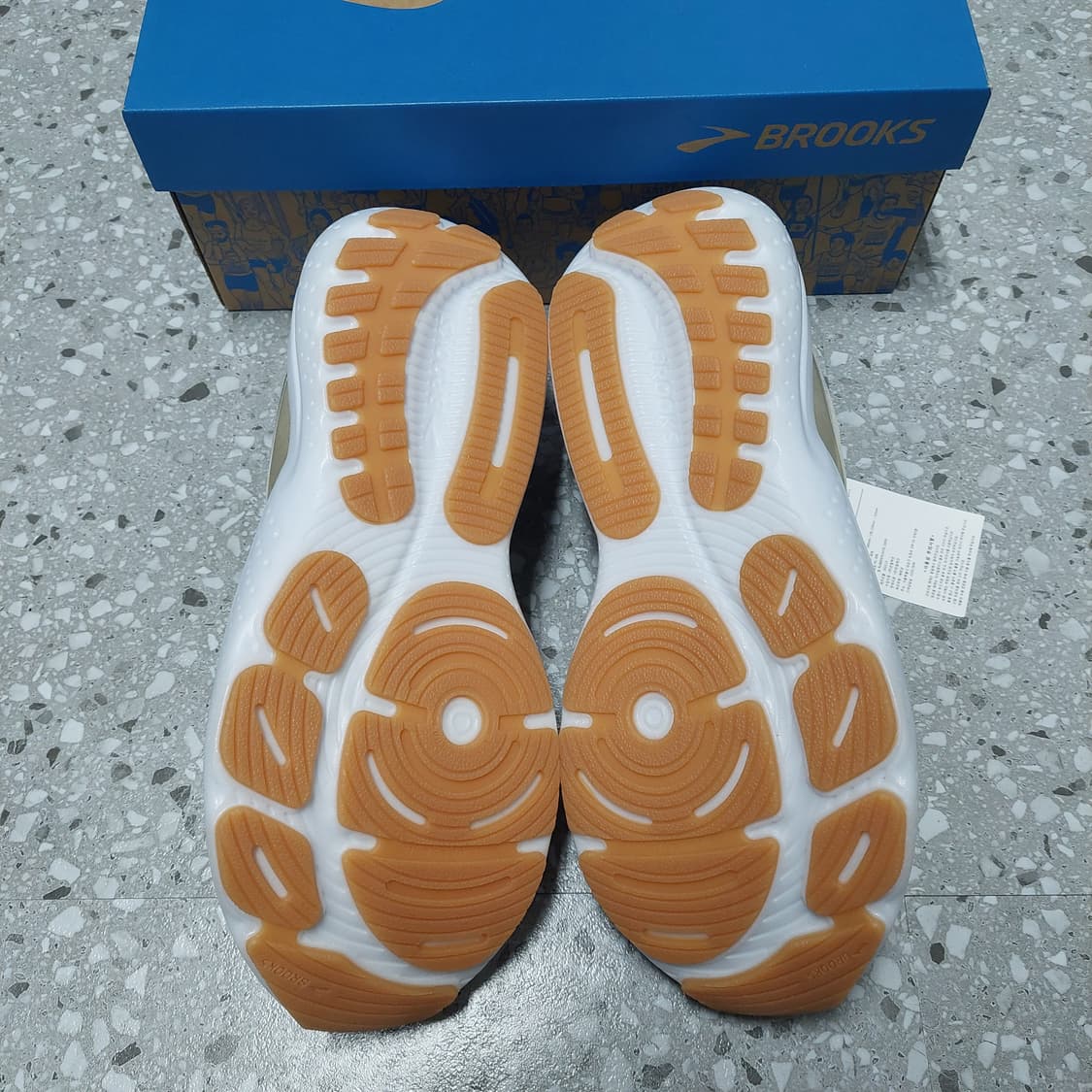 브룩스 남성 런닝화 빅사이즈 285 290 295 300 균일가 왕발 상품이미지6