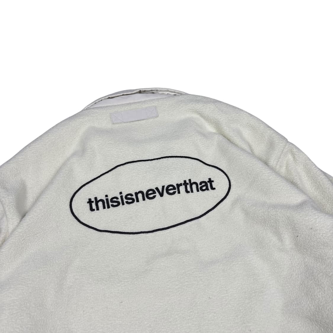 디스이즈네버댓 아이보리컬러 폴라텍 플리스 상품이미지2