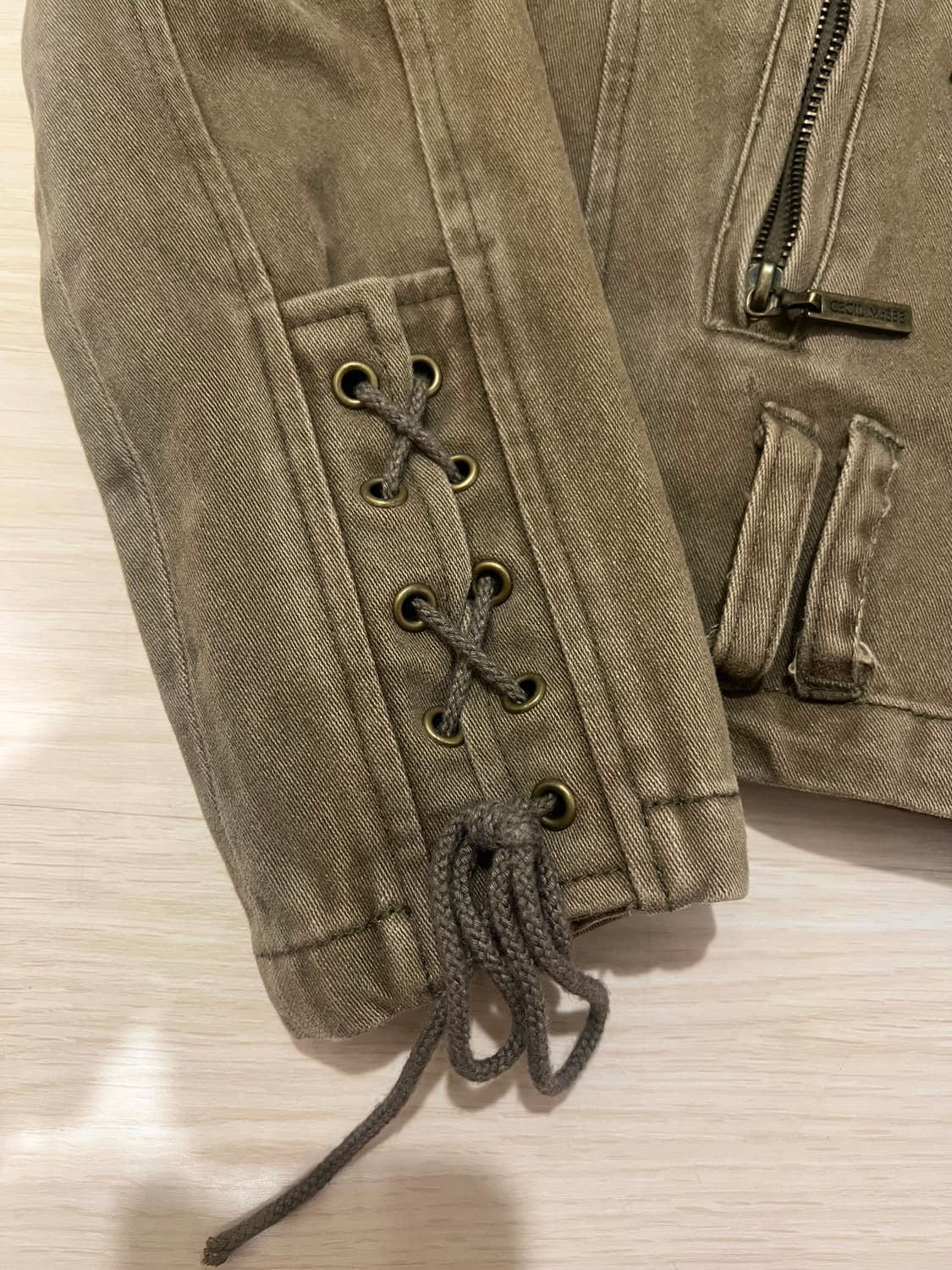 세실맥비 아일렛 디테일 베이지 빈티지 자켓 y2k 핀터깔 상품이미지3