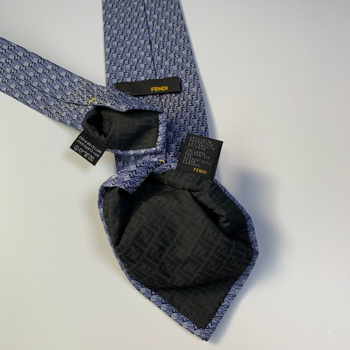 펜디(FENDI) 신형 FF모노그램 명품넥타이 이태리 100실크 최상급 상품이미지6