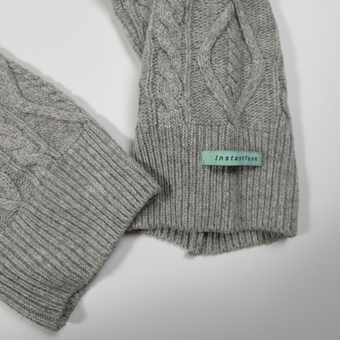 인스턴트펑크 레터링 크롭 니트 상품이미지4