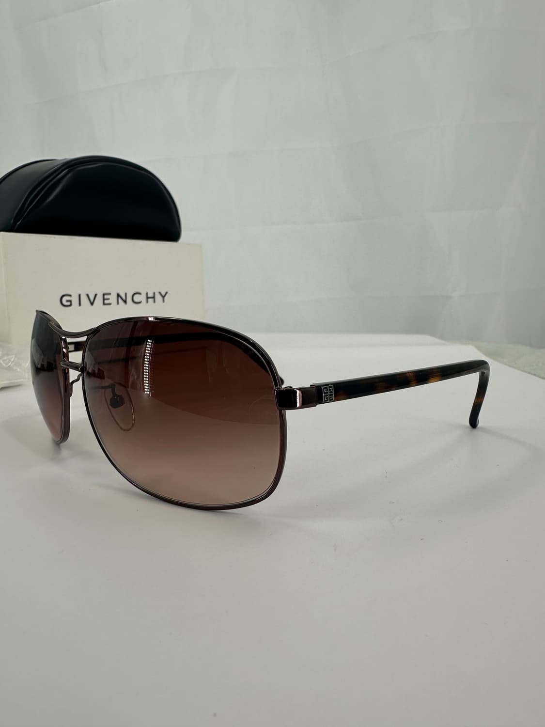 [새상품 무료배송] 정품 지방시 Made in Italy 선글라스 상품이미지1