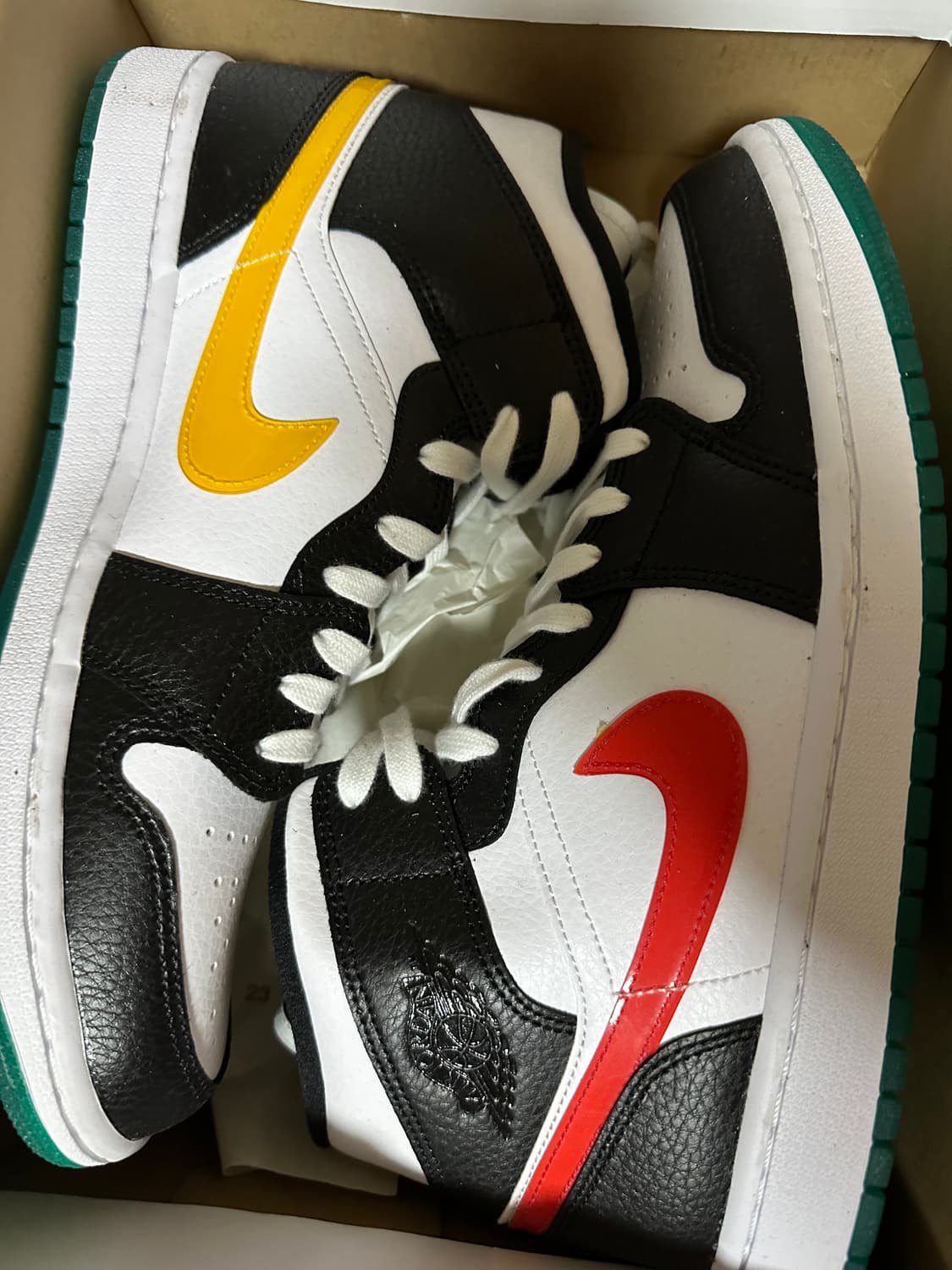 조던1 미드 얼터네이트 스우시 상품이미지2