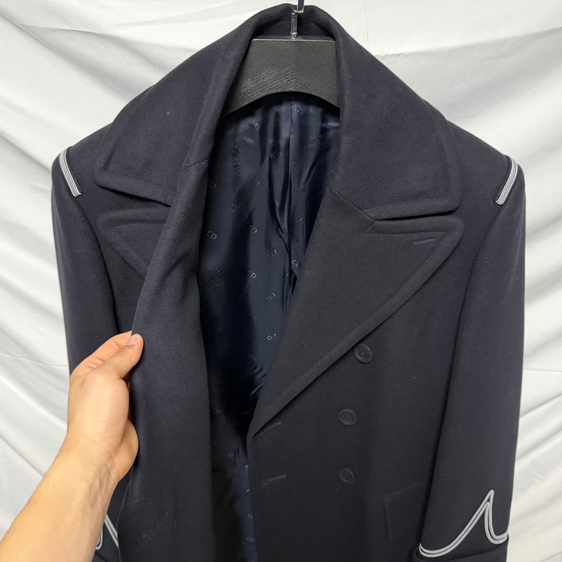 [S+급/48] 디올 파이핑 벨트 코트 블랙 상품이미지4